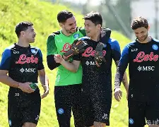 关于那不勒斯意甲击败佛罗伦萨奥斯梅恩头球命中的信息 关于那不勒斯意甲击败佛罗伦萨奥斯梅恩头球命中的信息